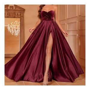 Faeriesty Elegant Burgundy Velvet Bodice Satin Hem Strapless Gown Size Medium